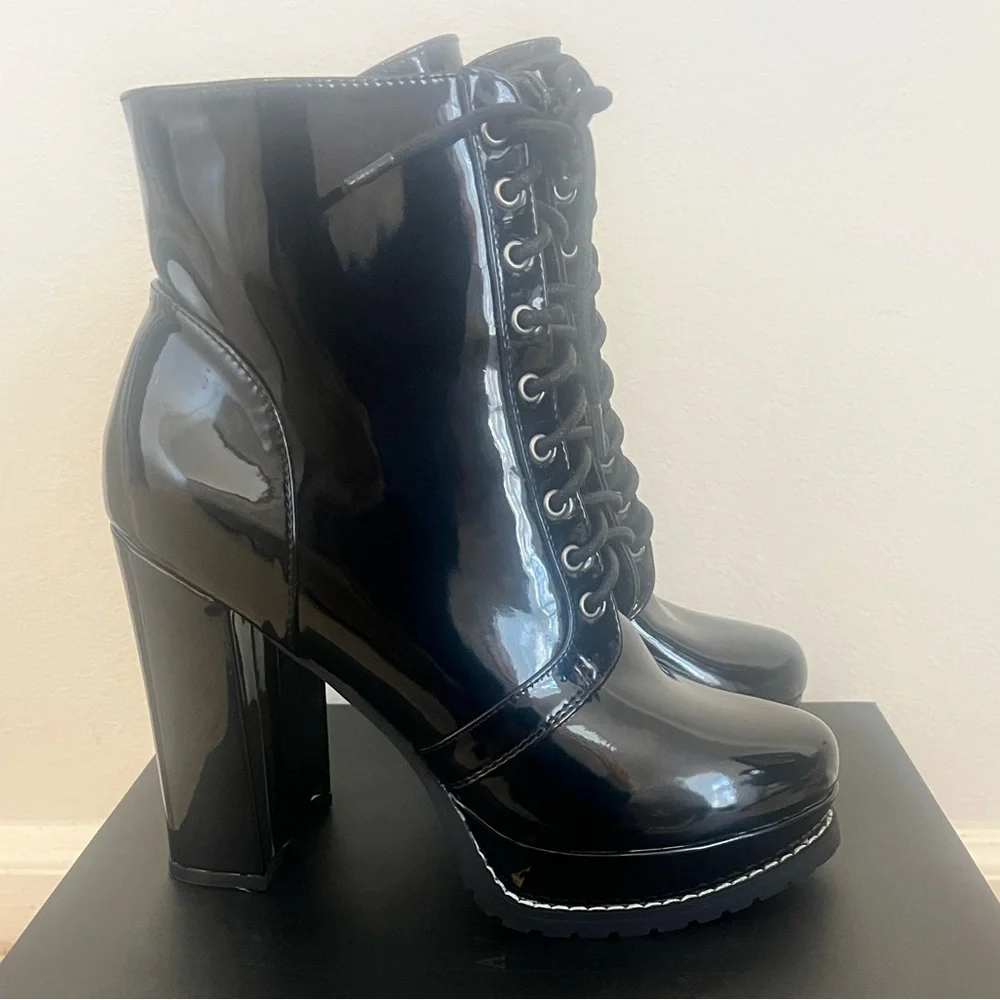 AZALEA WANG Freddie Chunky Lace Up booties SIZE: 8 - Picture 8 of 10